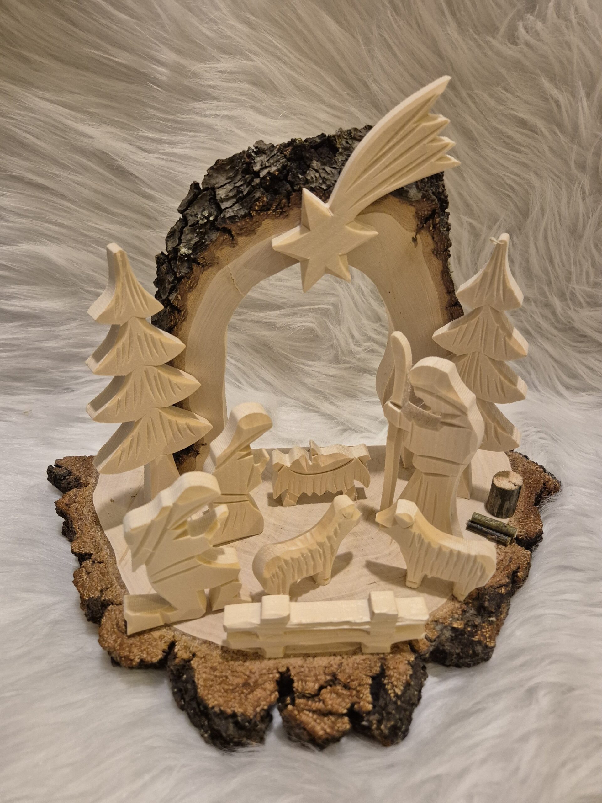 Szopka Bożonarodzeniowa ręcznie rzeźbiona na brzozie duża